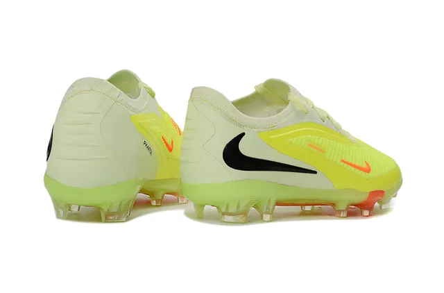 Nike Chaussures de football avec upper en tricot jaune orange, lacets asymétriques, surface ferme 8