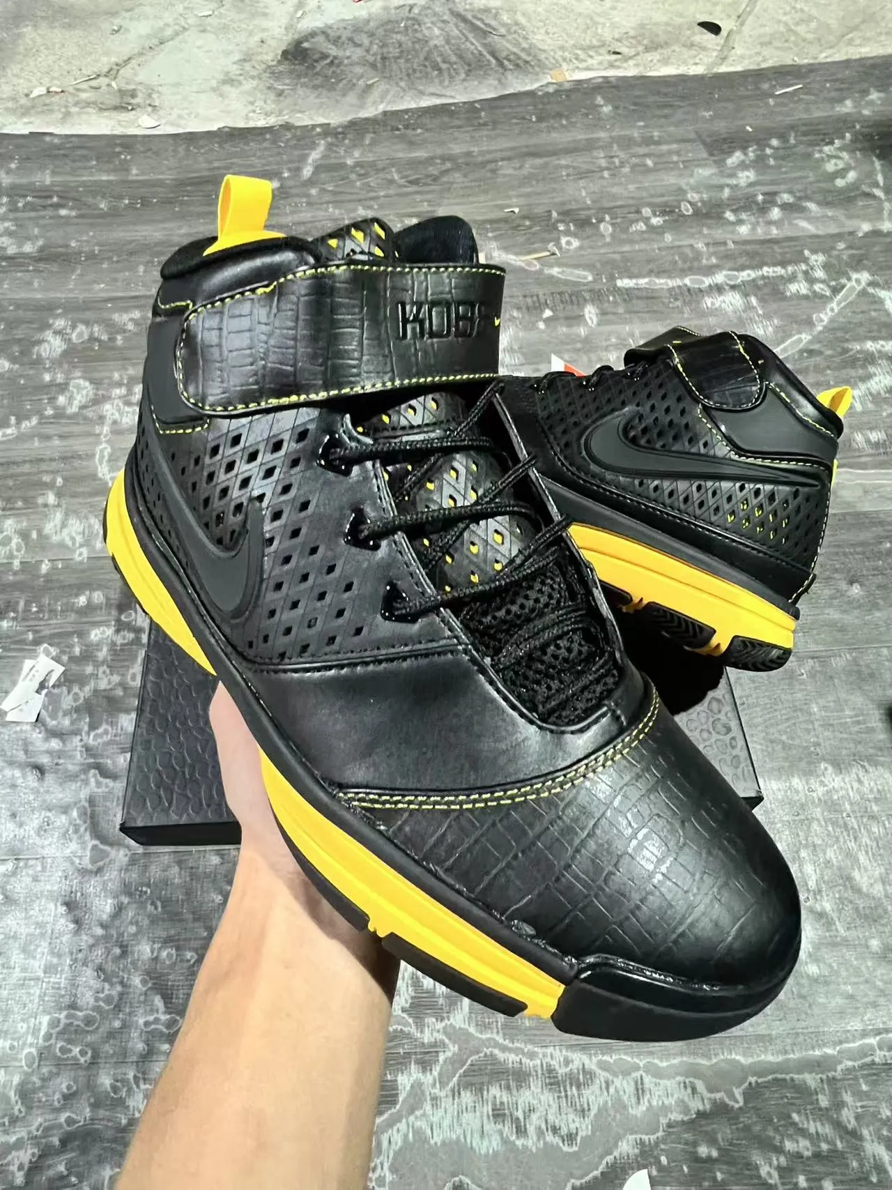 Nike Zoom Kobe IV Black Yellow Basketball Shoes 2