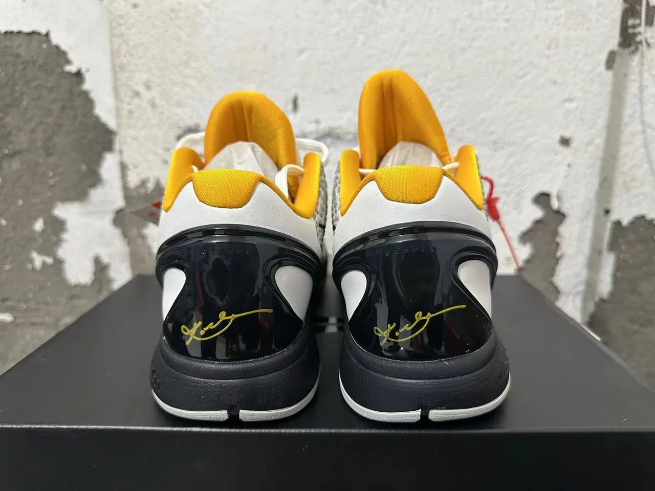 Nike Zoom Kobe VI Branco Preto Amarelo sapatos de basquete 2