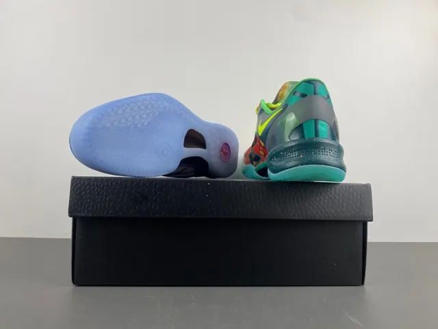 Nike Zoom Kobe VIII Multicolor Abstract Print Basketball Shoes 18