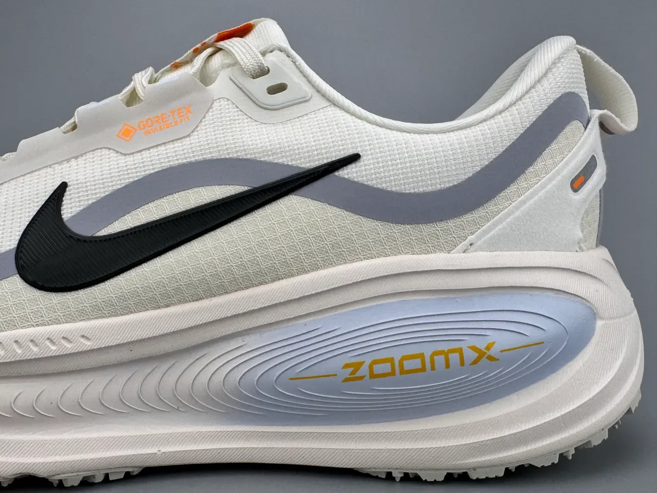 Nike ZoomX Beige Gray Engineered Mesh Upper GORE-TEX Waterproofing Running Shoes 7