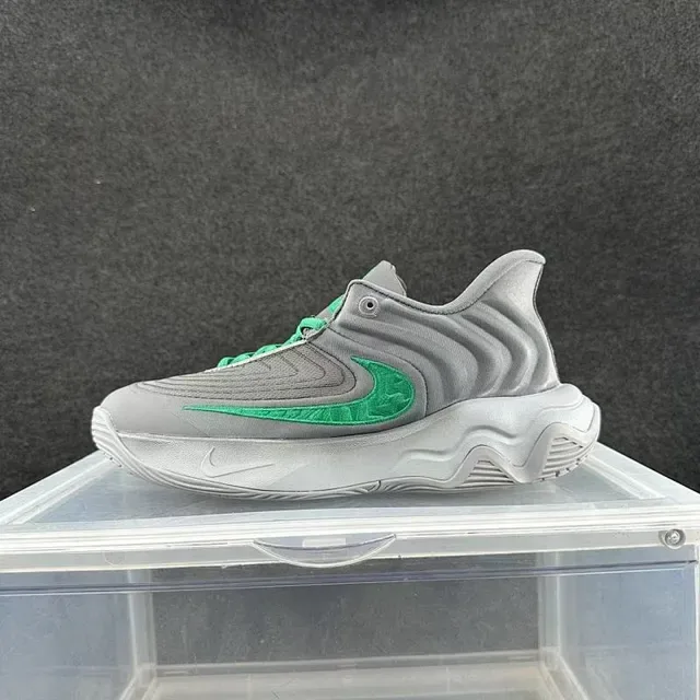 Nike ZoomX Vista Grind Gray and Green Lifestyle Sneakers 2