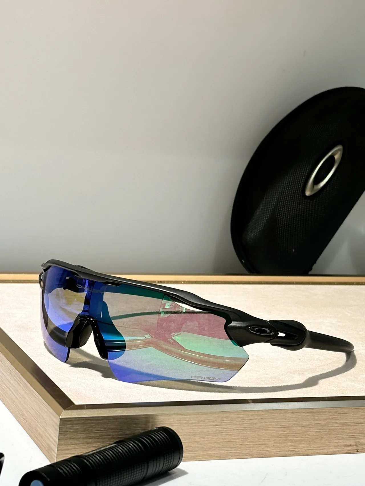 Oakley Radar Black Gray Wraparound Shield Vented Brow Bar Sunglasses 5