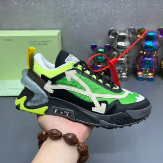Off-White أسود أخضر شبكة متعددة الطبقات و سويدي نقش سهم قطري Chunky Sneakers