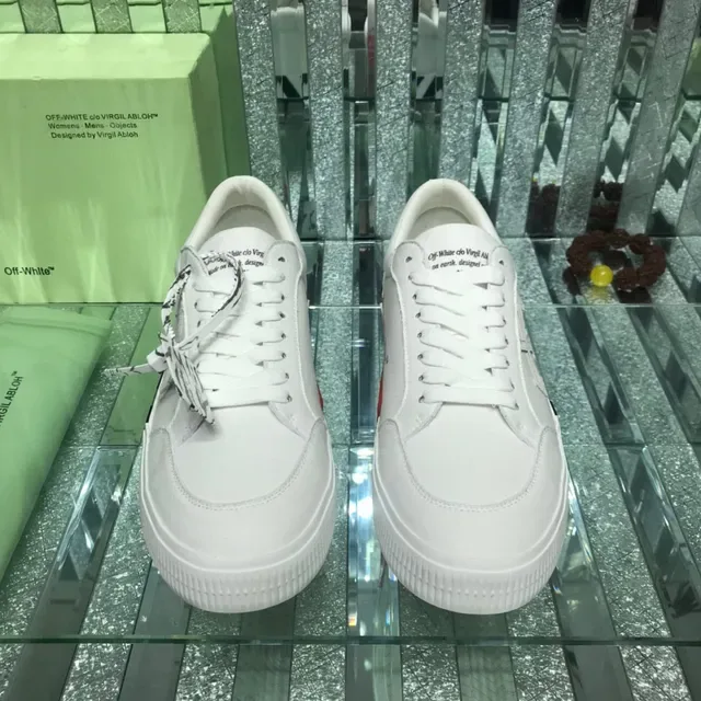 Off-White أحذية رياضية لايف ستايل أسود تصميم صناعي شعار سهم قطري 5