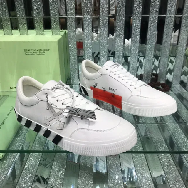 Off-White أحذية رياضية لايف ستايل أسود تصميم صناعي شعار سهم قطري 8