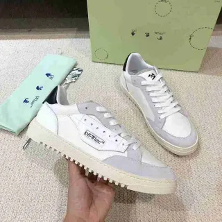 Off-White Fund Gray लो-टॉप पैनल्ड सूड-लेदर कंस्ट्रक्शन लाइफस्टाइल स्नीकर