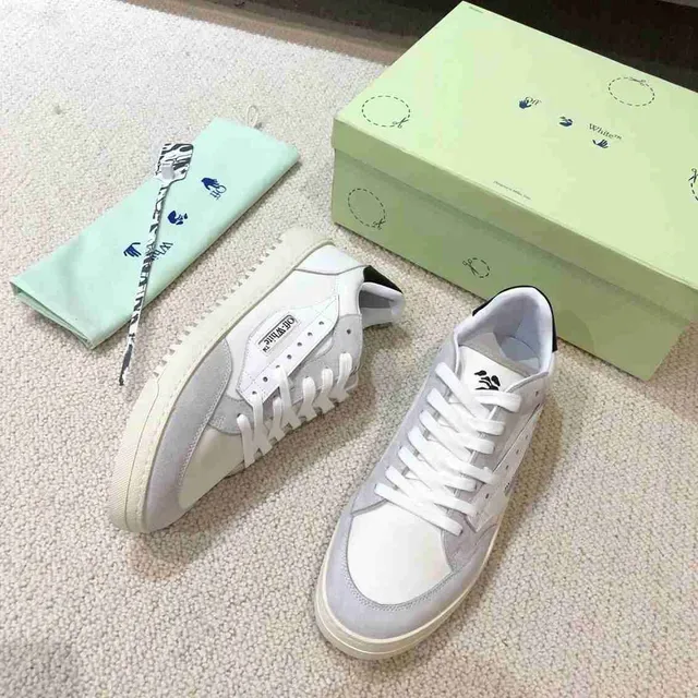 Off-White Fund Gray Tênis Lifestyle com Construção de Couro-Suede Painelado de Canote Baixo 4