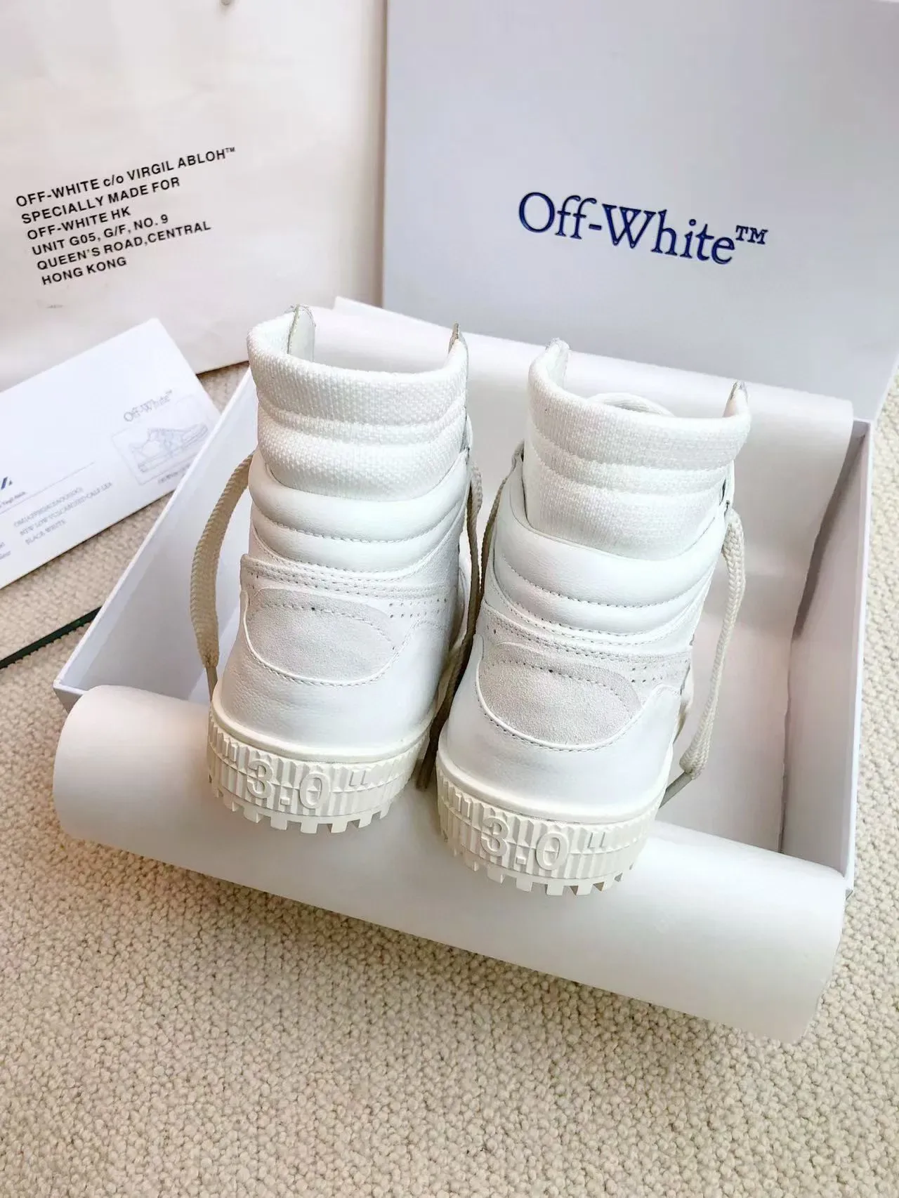 Off-White حذاء أسلوب حياة عالي الارتفاع بيج مثقوب أصبع حذاء أسلوب حياة 9