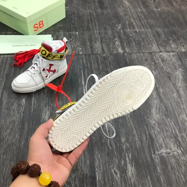 Off-White Chaussures Lifestyle à Sangle Industrielle Rouge à Lacets Hauts 3