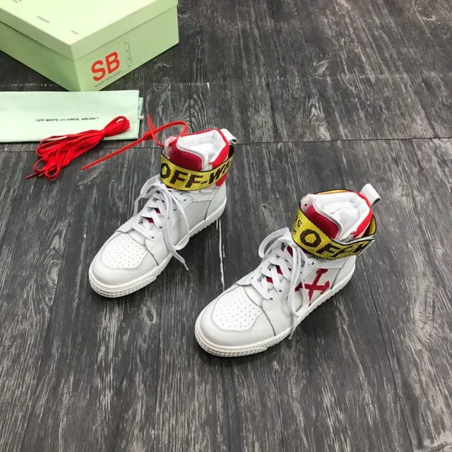 Off-White Chaussures Lifestyle à Sangle Industrielle Rouge à Lacets Hauts 7