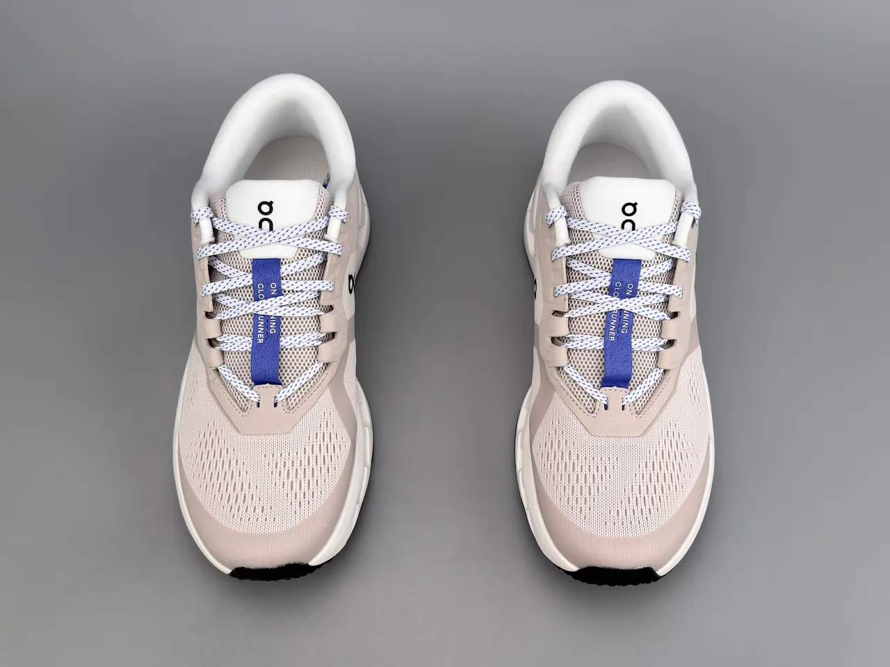 On Beige Blue Breathable Engineered Mesh Upper Open Hexagonal CloudTec Midsole Pods Running Shoes 9