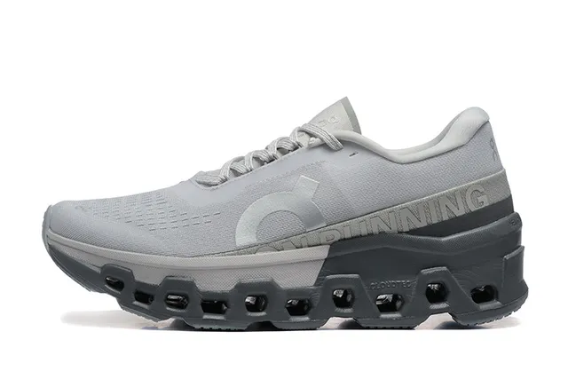 On Cloudmonster Light Gray أحذية الجري 5