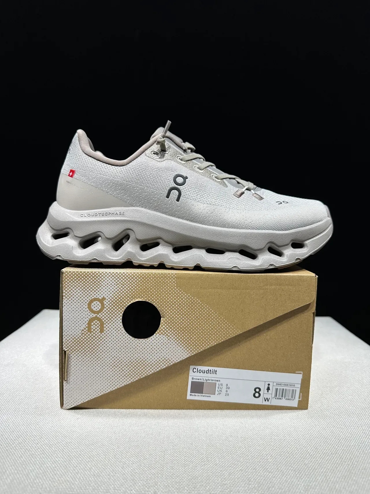 On Gris Beige Upper Tricot Sculpté Semelle Médiane Sculptée Chaussures Lifestyle 9
