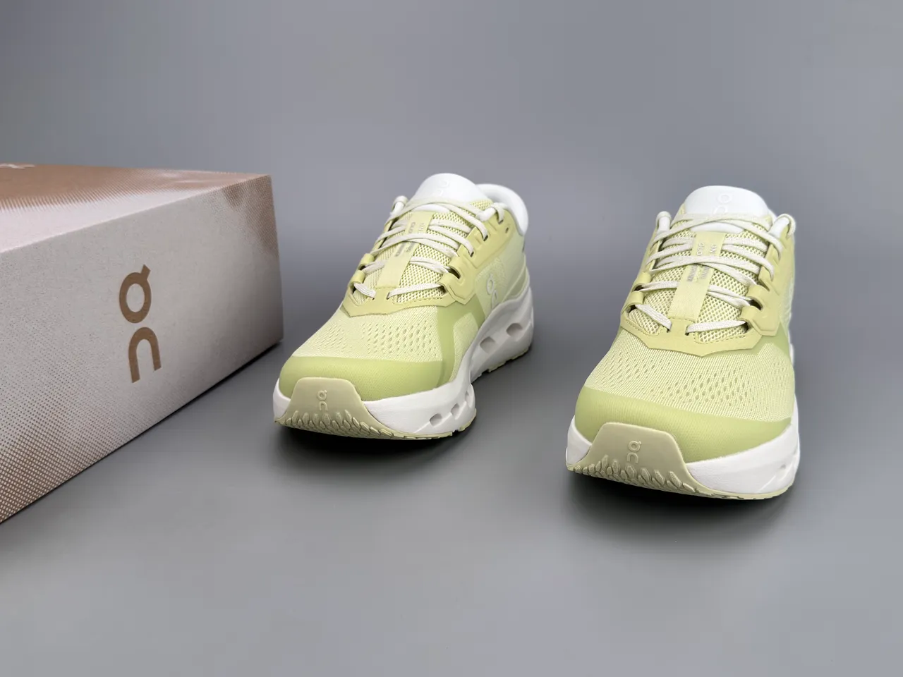 On Verde Blanco Superior de Malla Ingenieril Huecos CloudTec Mediasuela Pods Zapatos de Running 4