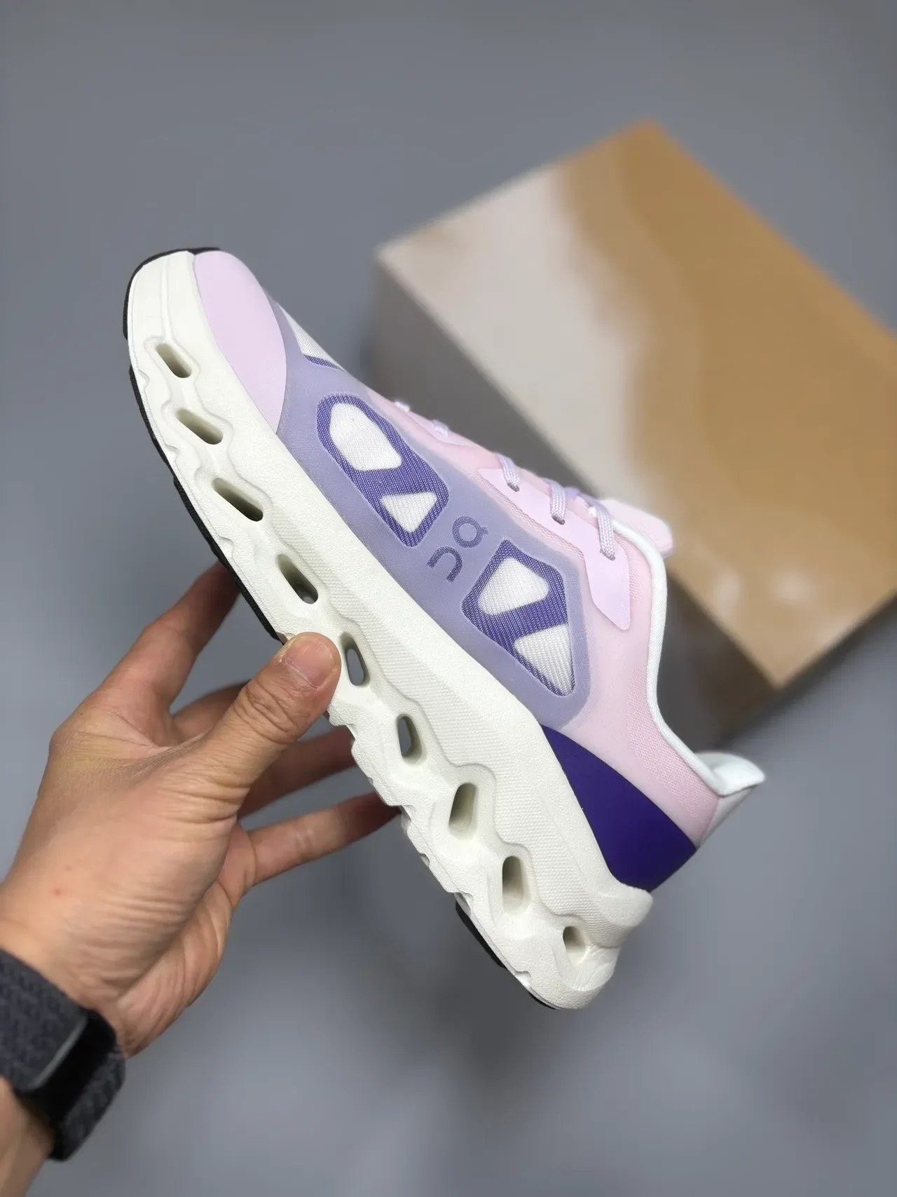 On Rosa Púrpura Esculpido Hueco Mediasuela Malla Ingenierizada Upper Zapatillas 3