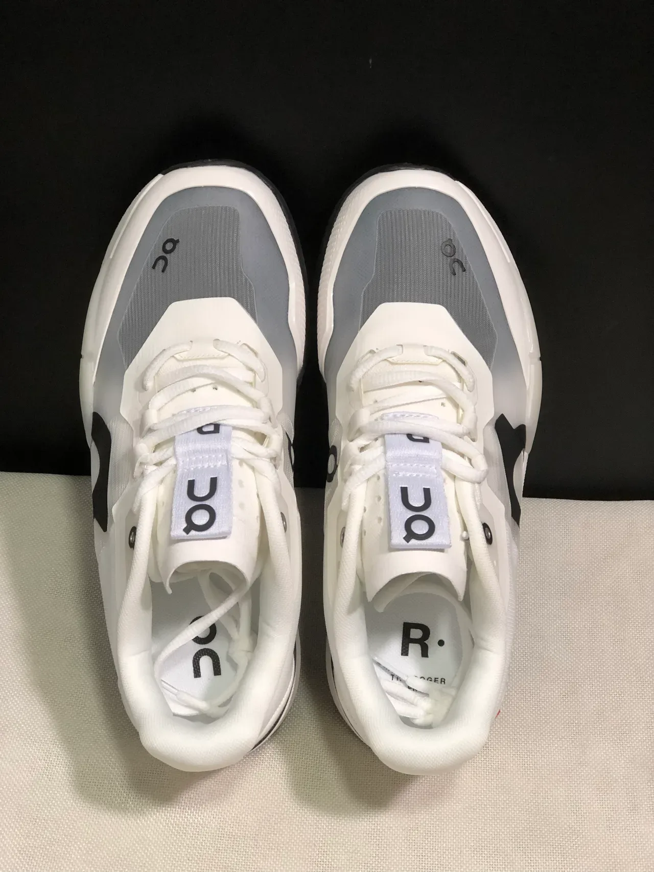 THE ROGER Pro2 Blanco y Negro Zapatillas Lifestyle 4