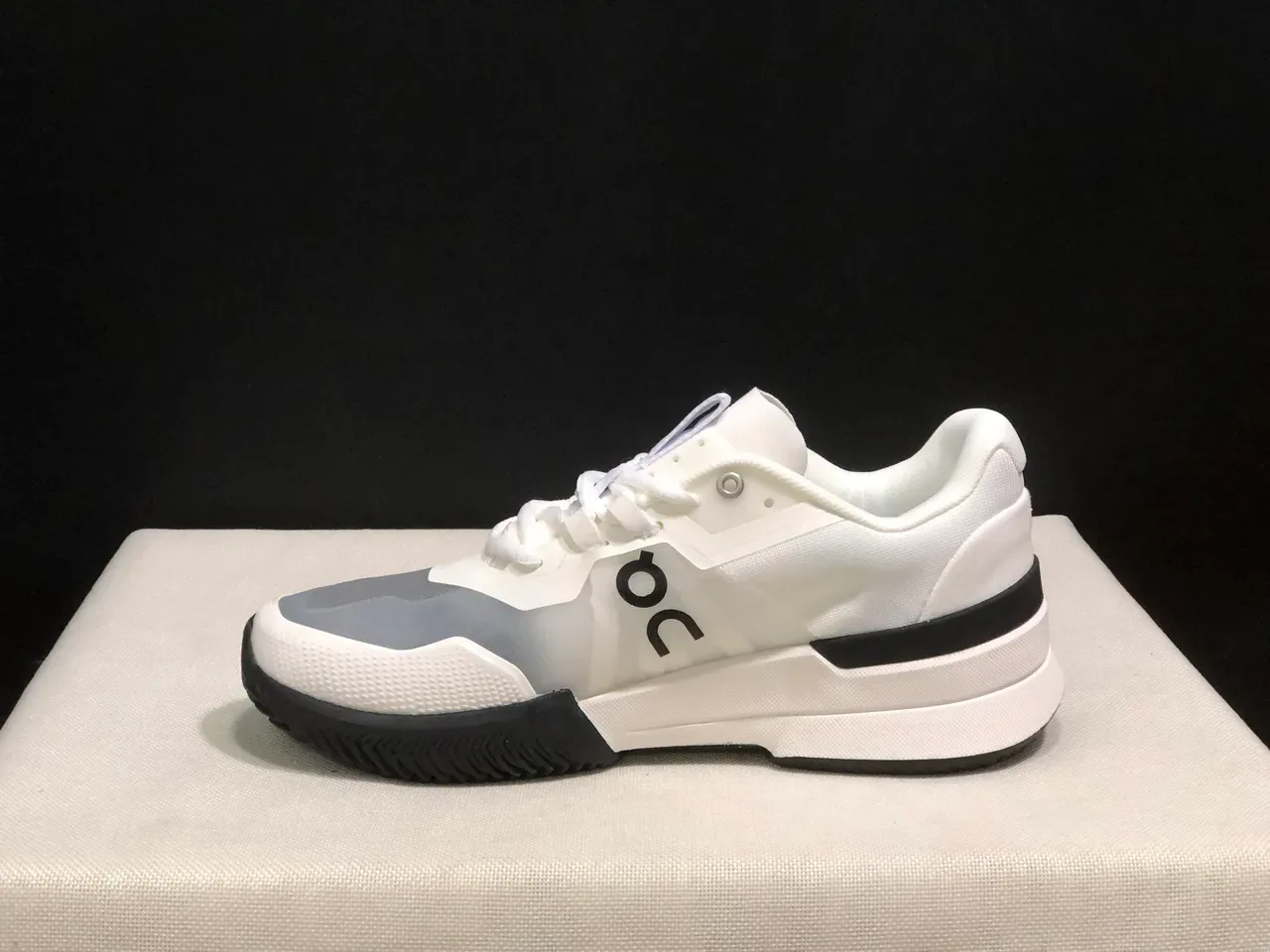 THE ROGER Pro2 Blanco y Negro Zapatillas Lifestyle 7