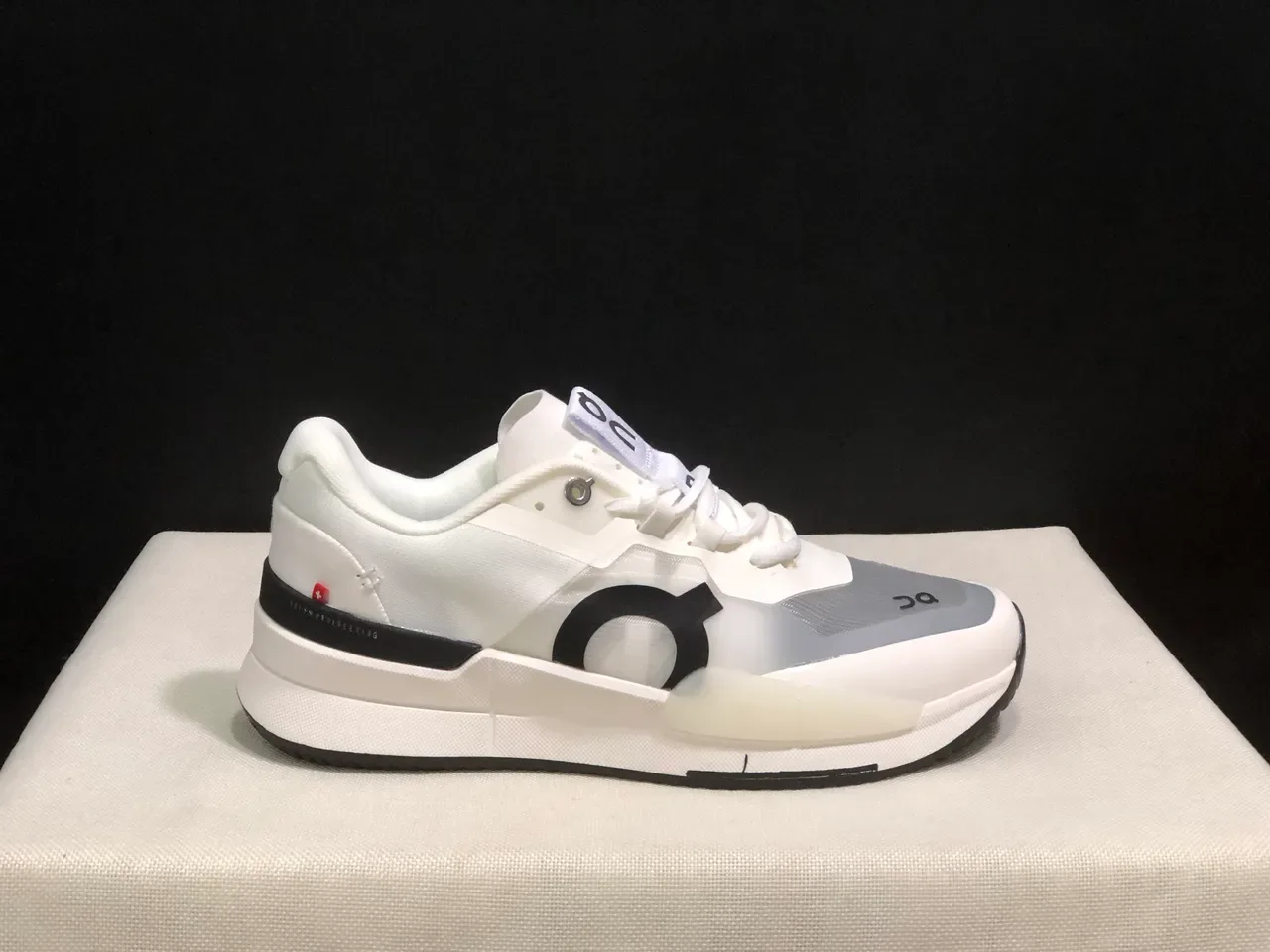 THE ROGER Pro2 Blanco y Negro Zapatillas Lifestyle 8