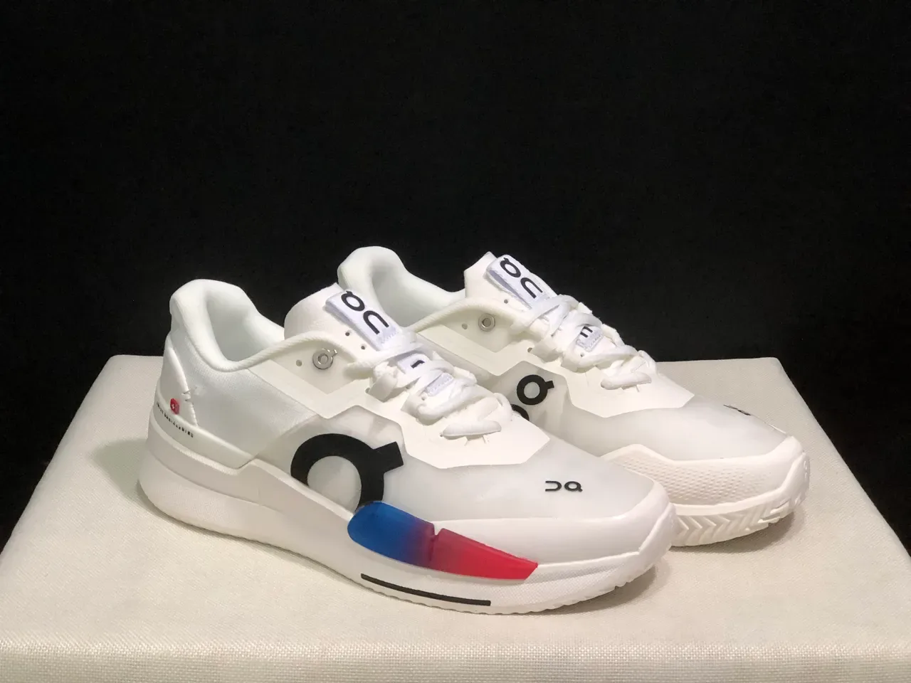 On THE ROGER Pro2 White Sky Blue Running Shoes 7
