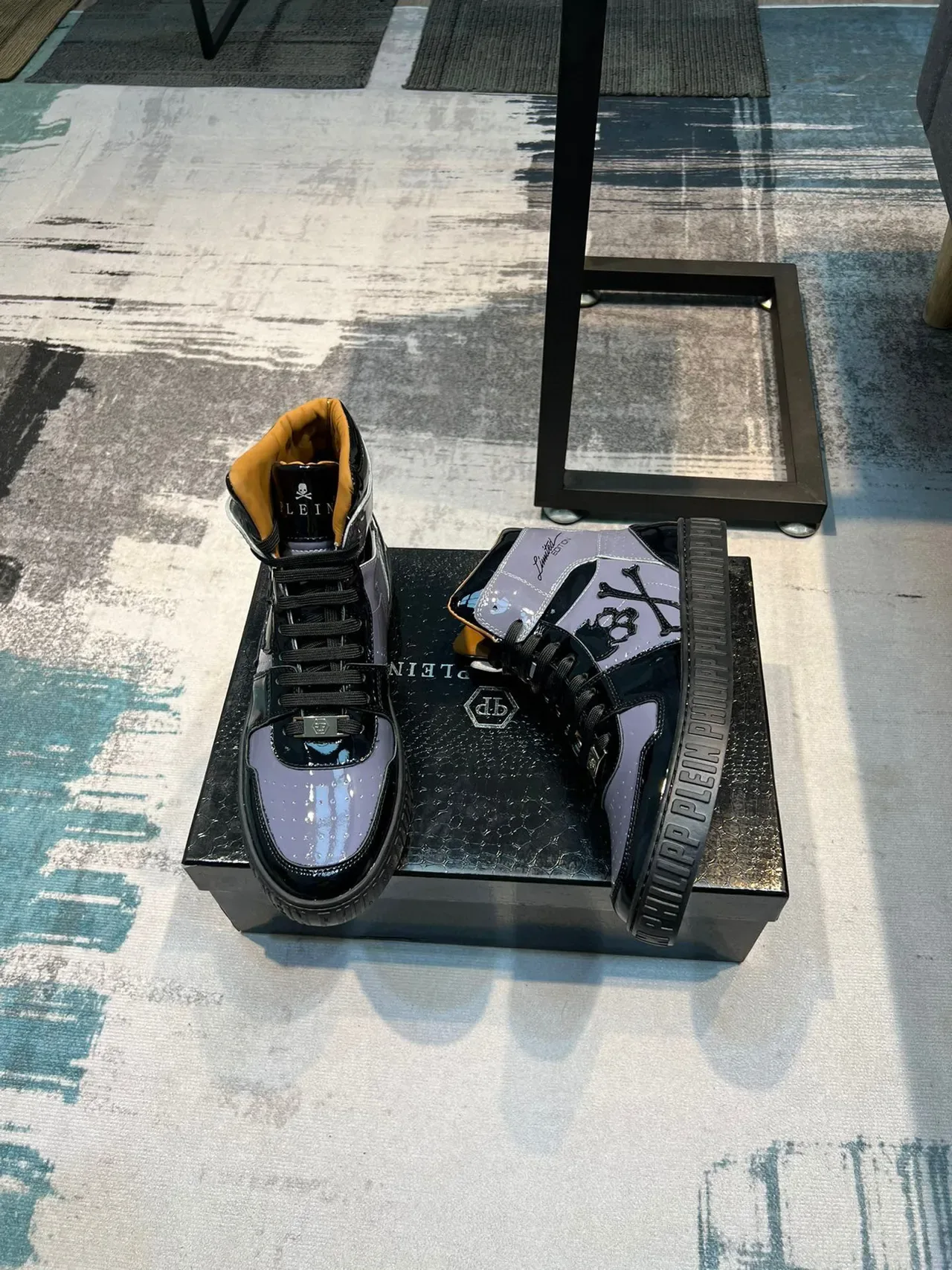 Philipp Plein Sneakers Lifestyle Noir Violet Hautes en Cuir Patenté 4