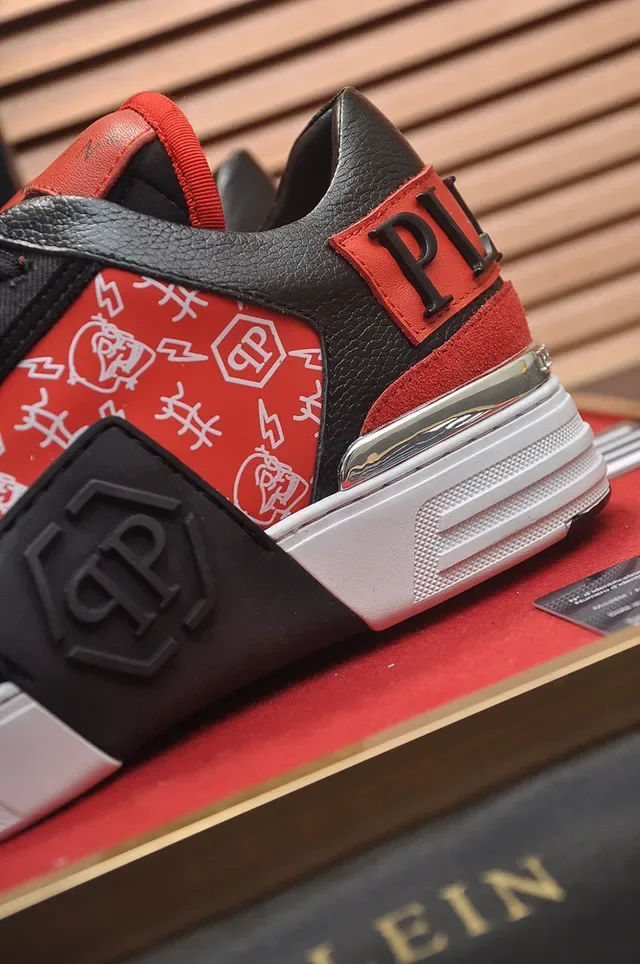 Philipp Plein Black Red أعلى مختلط لامع patent للأصابع نمط حياة 2
