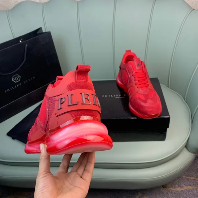 Philipp Plein Sneakers Chunky à semelle transparente sculptée rouge monocromatique 3