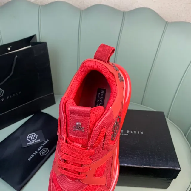 Philipp Plein Sneakers Chunky à semelle transparente sculptée rouge monocromatique 7