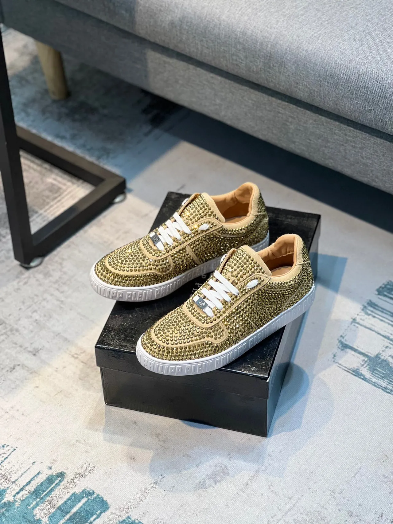 Philipp Plein Sneakers à clous Or Beige Low-Top Lifestyle Sneakers 7
