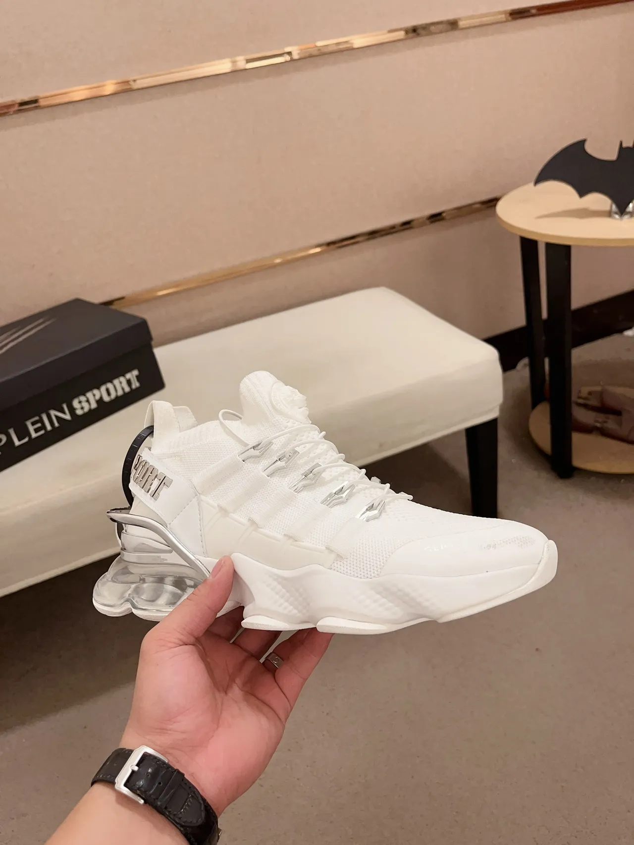 Philipp Plein Tiger Attack حذاء رياضي أبيض شفاف مع تنسيل علوي شفاف ومنتصف نعل موجي مصقول حذاء سميك 5