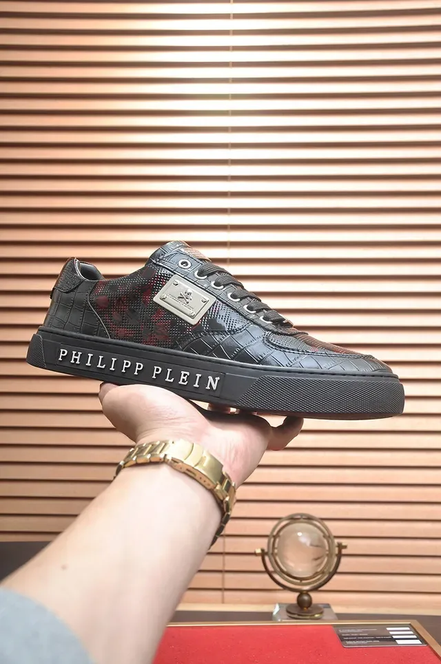 Philipp Plein Tiger Chaussures Lifestyle en cuir patenté noir doré brillant motif brodé 2