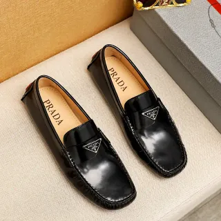 Prada أسود بيج لامع جلد موك-تي خياطة لوفر