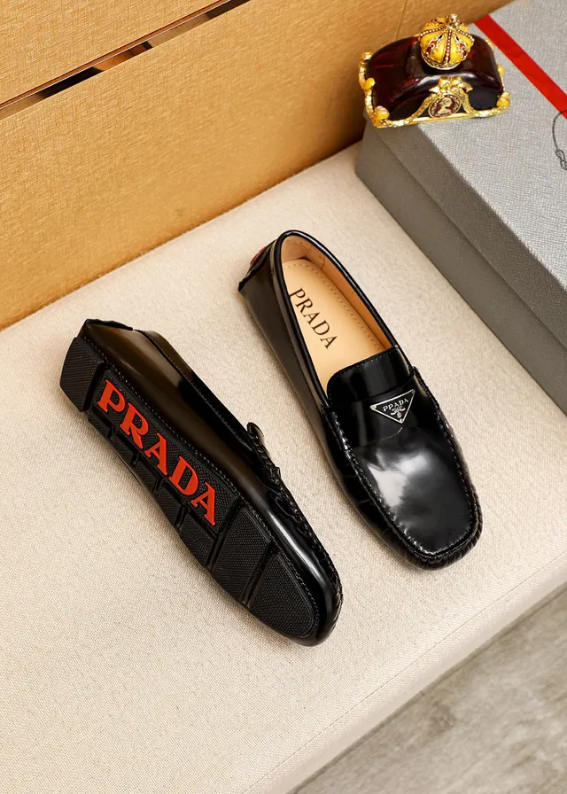 Prada أسود بيج لامع جلد موك-تي خياطة لوفر 9