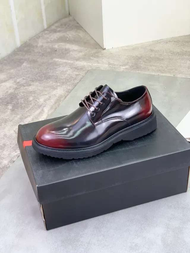 Prada Burdeos Negro Brillo Alto Gradiente Cuero Oxford con Cordones 4