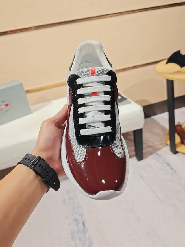Prada Bordeaux Cuir Verni Noir Accents Maille Supérieure Chaussures Lifestyle 5