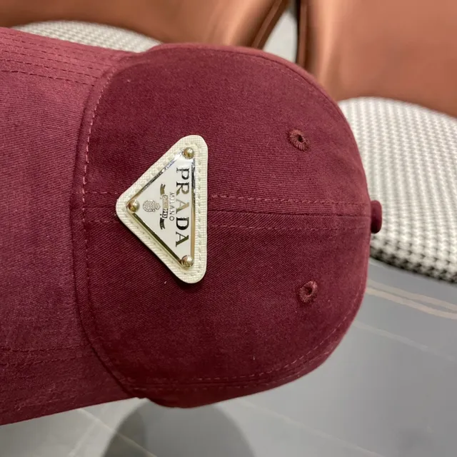 Prada Borgonha Estruturada Seis-Painel Pré-Curvado Brim Boné de Beisebol 7