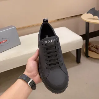 Prada Cloudbust أسود حذاء أسلوب الحياة
