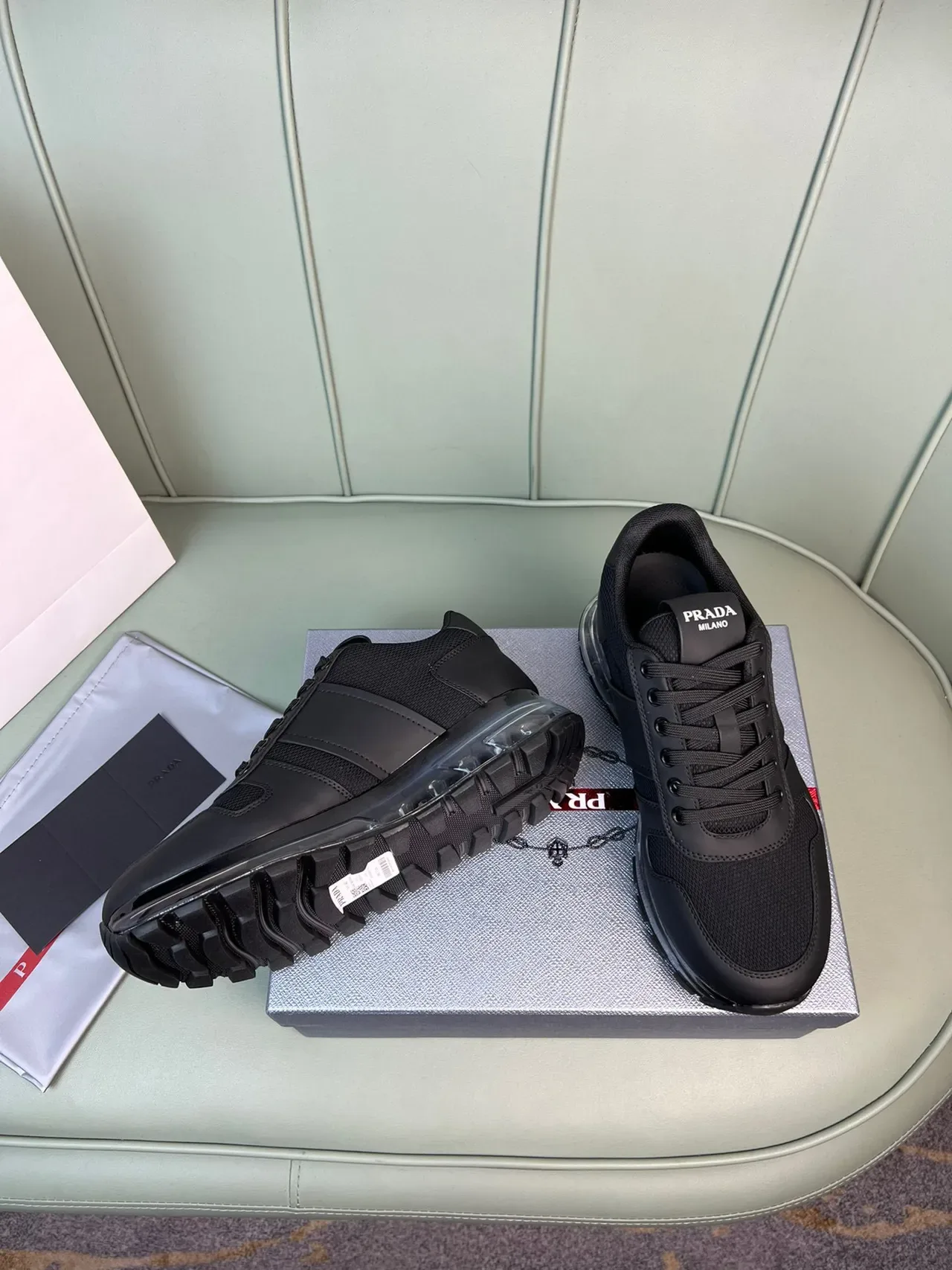 Prada Cloudbust Sneakers Lifestyle Noires en Maille et Synthétique 5