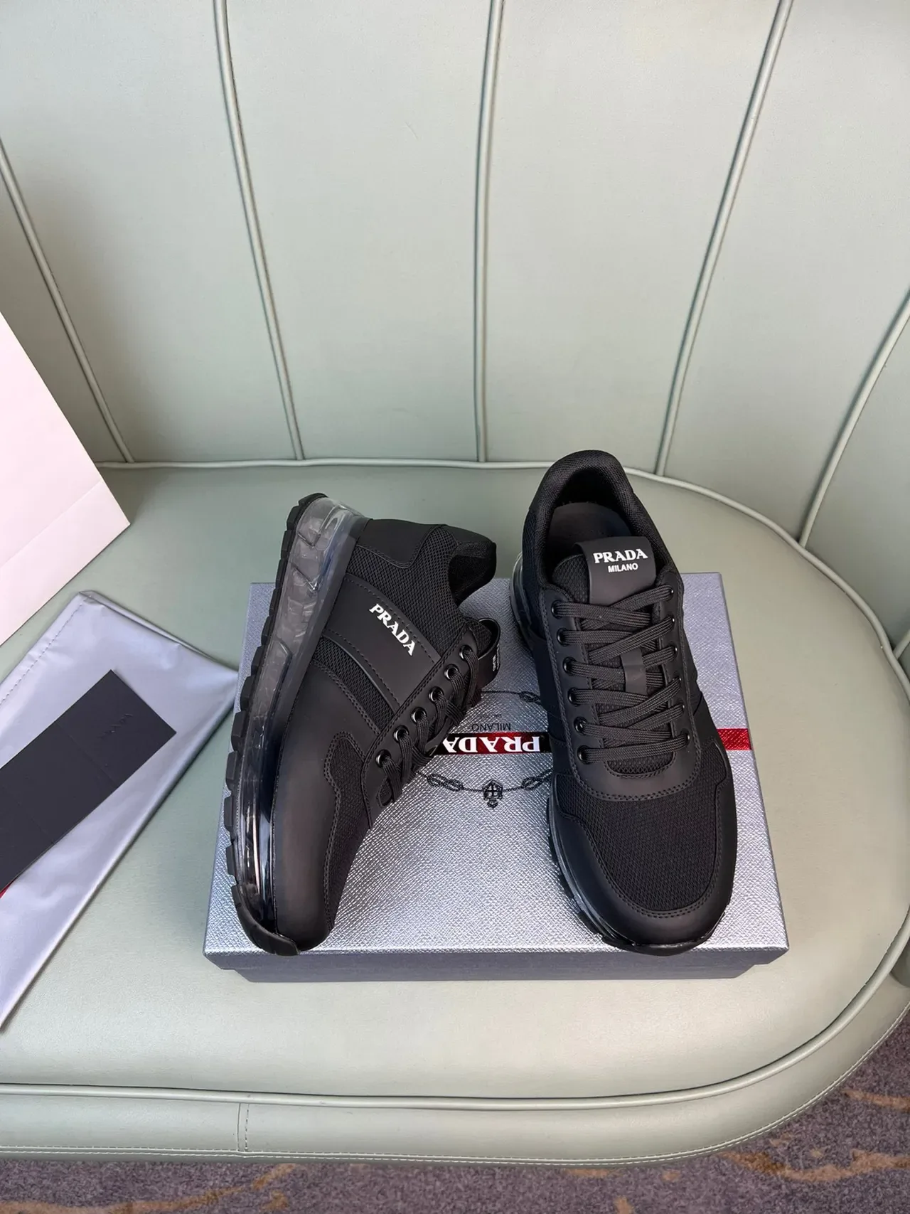 Prada Cloudbust Sneakers Lifestyle Noires en Maille et Synthétique 6