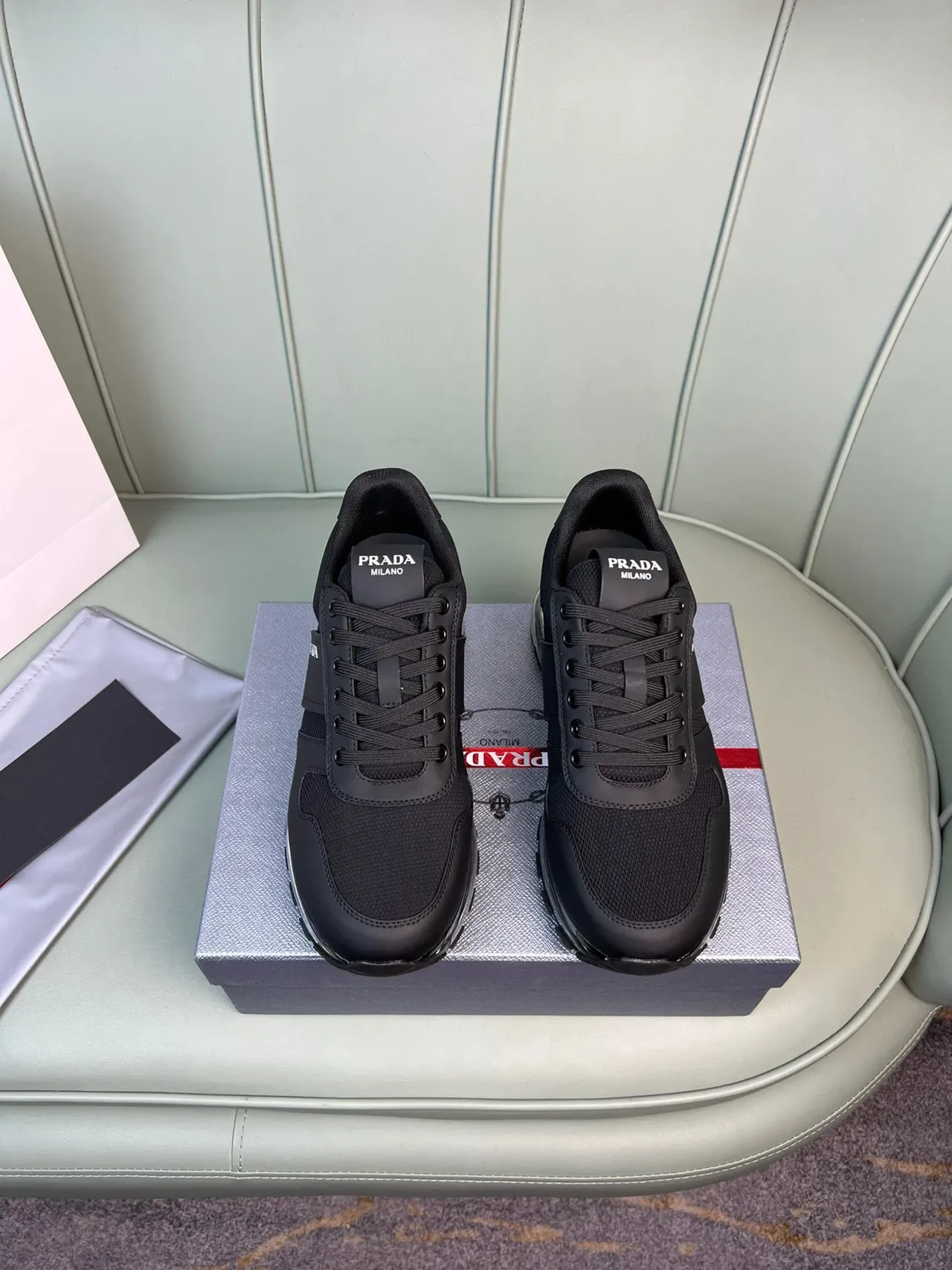 Prada Cloudbust Sneakers Lifestyle Noires en Maille et Synthétique 8