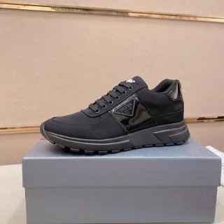 Prada Cloudbust Chaussures Lifestyle Noir en Textile et Patent