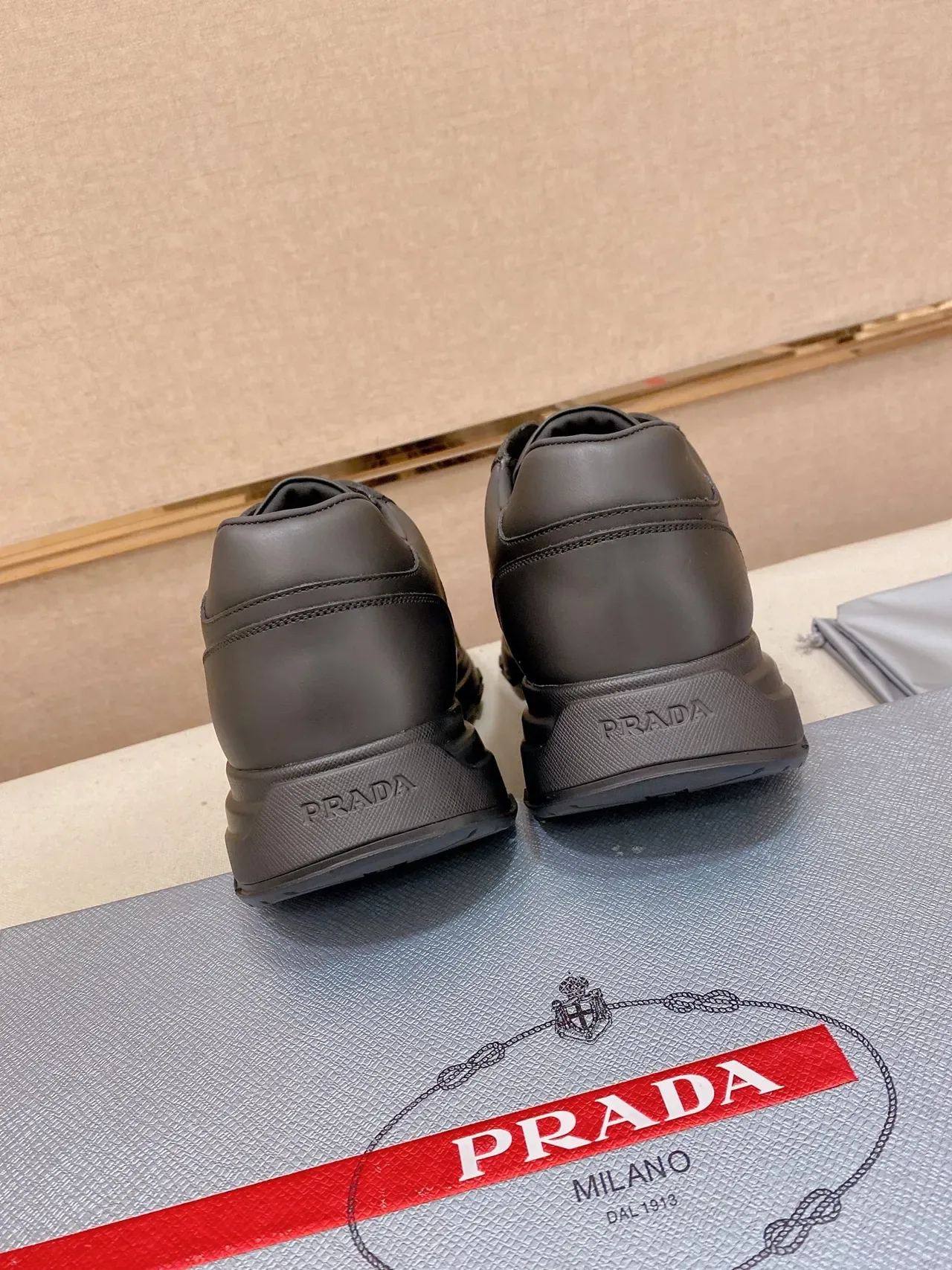 Prada Cloudbust একরঙা কালো লাইফস্টাইল স্নিকার্স 3