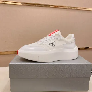 Prada Cloudbust Zapatillas Lifestyle Blancas y Rojas