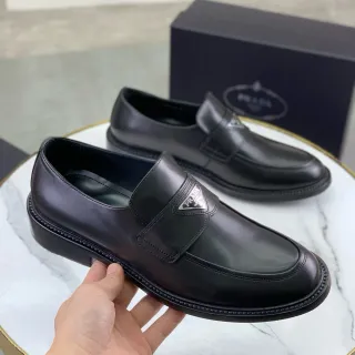 Prada Loafer أسود جلد حزام Moc-Toe Loafer