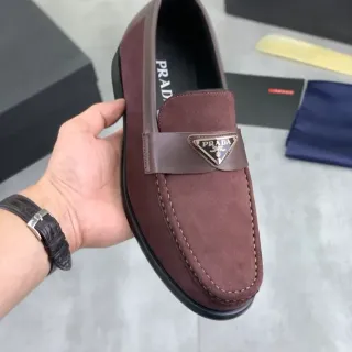 Prada मॉक टो ब्राउन ब्लैक स्यूड लोफर स्टिचिंग