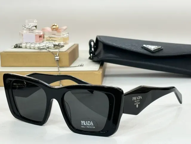 Prada Marbled Black Angular Cat-Eye Purple Lens Sunglasses 5