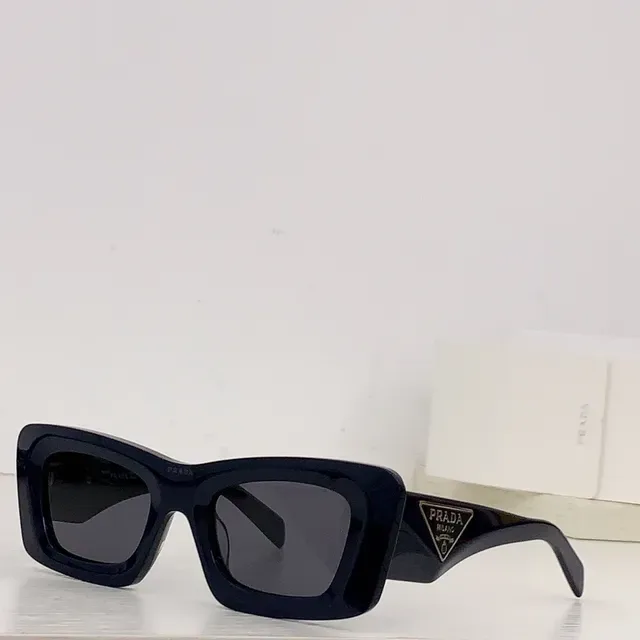 Prada 超大方形黑框粉色镜片太阳镜 8