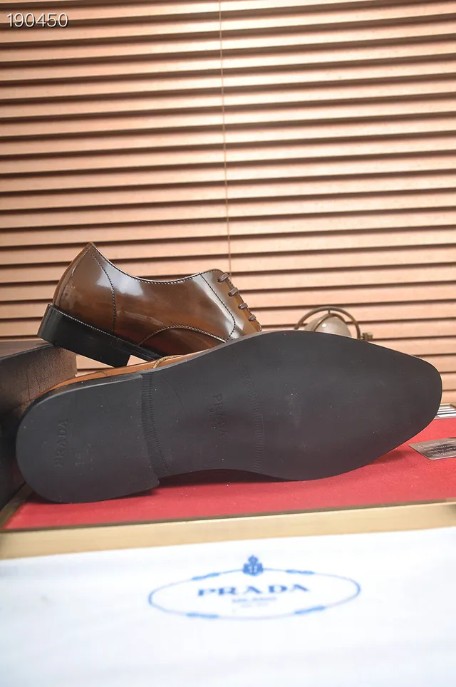 Prada Sapatos Oxford com ponta de aba polidos cor tan 2