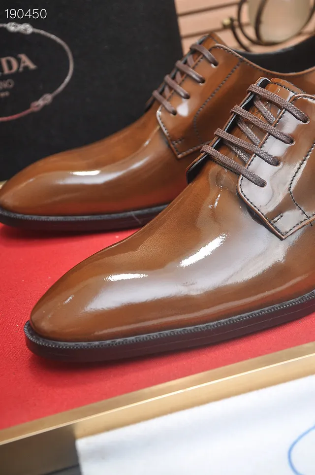 Prada Sapatos Oxford com ponta de aba polidos cor tan 3