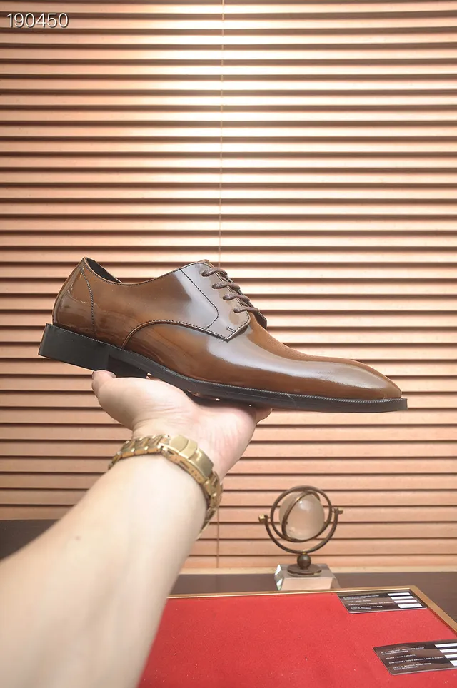 Prada Sapatos Oxford com ponta de aba polidos cor tan 6